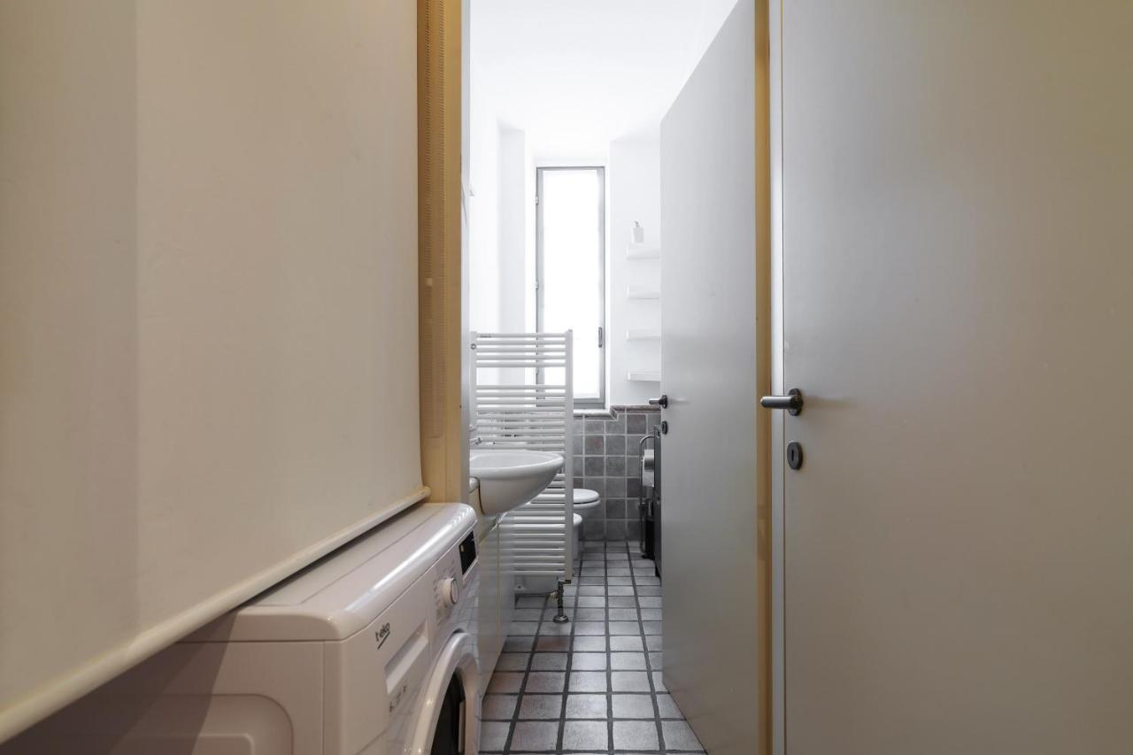 Charming San Babila Apt. ميلان المظهر الخارجي الصورة